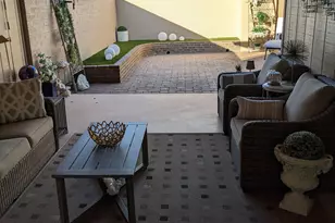 10585 W Palmeras Dr, Sun City, AZ 85373 - Photo 2