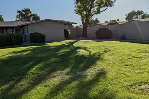 10585 W Palmeras Dr, Sun City, AZ 85373 - Photo 44