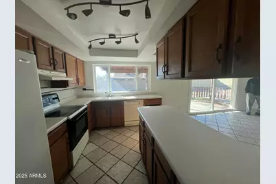 4147 W Diana Avenue, Phoenix, AZ 85051 - Photo 4