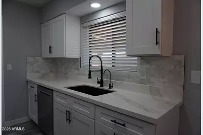 7044 W Cameron Drive, Peoria, AZ 85345 - Photo 10