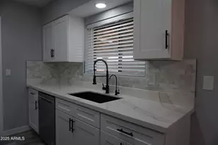 7044 W Cameron Dr, Peoria, AZ 85345 - Photo 10