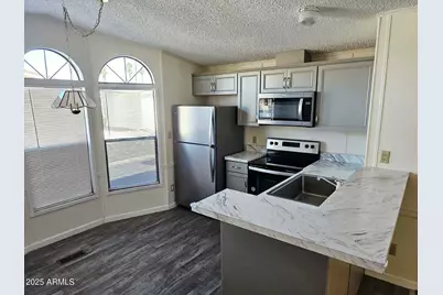 6162 S Pinehurst Drive, Chandler, AZ 85249 - Photo 8