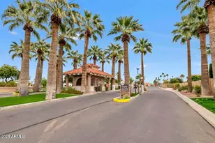 5822 S Amberwood Dr, Chandler, AZ 85248 - Photo 42