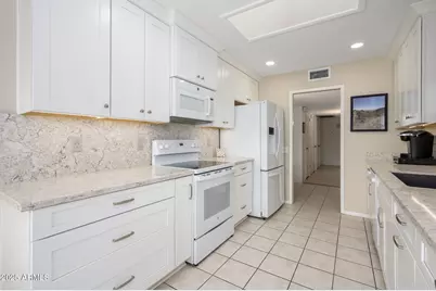 17884 N 99th Drive, Sun City, AZ 85373 - Photo 12