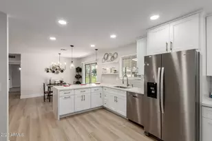 10407 W Desert Forest Cir, Sun City, AZ 85351 - Photo 12