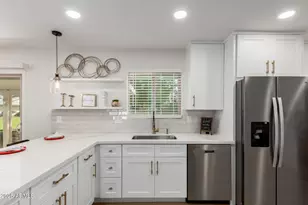 10407 W Desert Forest Cir, Sun City, AZ 85351 - Photo 10