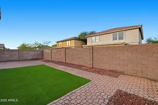 3316 W St Kateri Dr, Phoenix, AZ 85041 - Photo 36