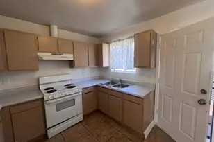 2549 E Chipman Rd, Phoenix, AZ 85040 - Photo 10