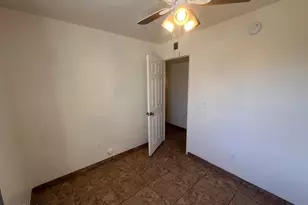 2549 E Chipman Rd, Phoenix, AZ 85040 - Photo 16