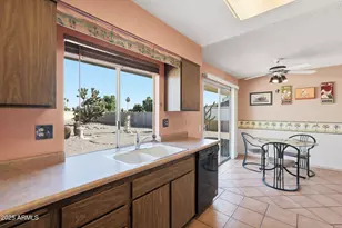 10714 W Amber Trail, Sun City, AZ 85351 - Photo 6