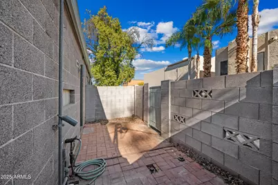 1101 E Bethany Home Road #8, Phoenix, AZ 85014 - Photo 12