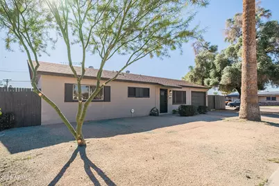 2045 W Sunnyside Avenue, Phoenix, AZ 85029 - Photo 2