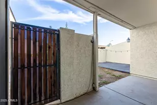 1051 S Dobson Rd, Mesa, AZ 85202 - Photo 30