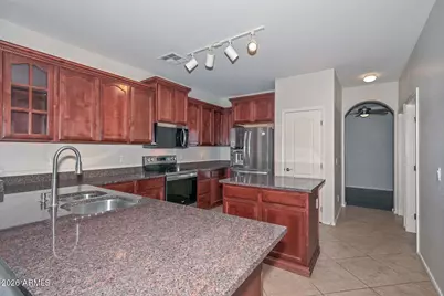 28952 N 124th Lane, Peoria, AZ 85383 - Photo 4