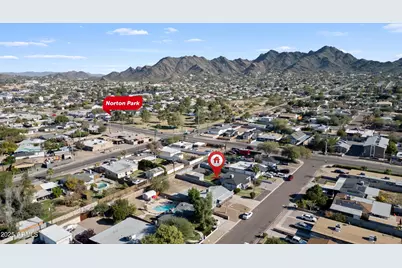 1144 E Sunnyslope Lane, Phoenix, AZ 85020 - Photo 4