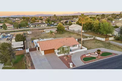 704 E Mesquite Avenue, Gilbert, AZ 85296 - Photo 30