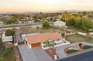 704 E Mesquite Ave, Gilbert, AZ 85296 - Photo 30