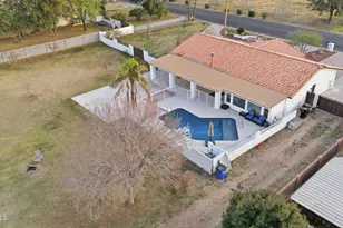 704 E Mesquite Ave, Gilbert, AZ 85296 - Photo 32