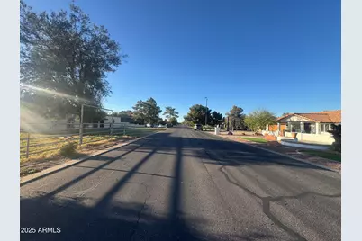 704 E Mesquite Avenue, Gilbert, AZ 85296 - Photo 4