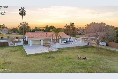 704 E Mesquite Avenue, Gilbert, AZ 85296 - Photo 26