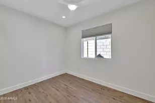 1362 E Wickieup Ln, Phoenix, AZ 85024 - Photo 34