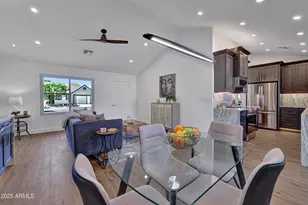 1362 E Wickieup Ln, Phoenix, AZ 85024 - Photo 12