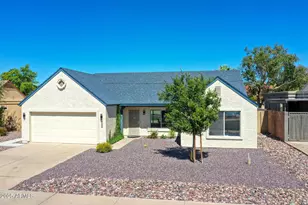 1362 E Wickieup Ln, Phoenix, AZ 85024 - Photo 8