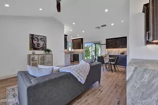 1362 E Wickieup Ln, Phoenix, AZ 85024 - Photo 14