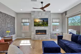 22220 N 34th Pl, Phoenix, AZ 85050 - Photo 8