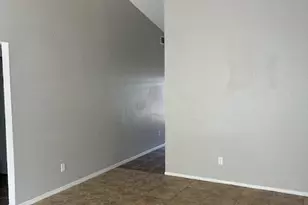 918 N Stapley Dr, Mesa, AZ 85203 - Photo 4