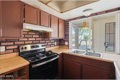 8861 W Weldon Avenue, Phoenix, AZ 85037 - Photo 8