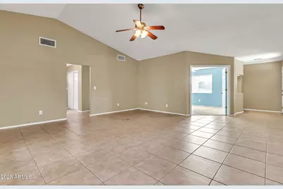 15834 E Ocotillo Road, Gilbert, AZ 85298 - Photo 10