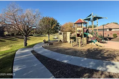 836 E Gary Lane, Phoenix, AZ 85042 - Photo 40