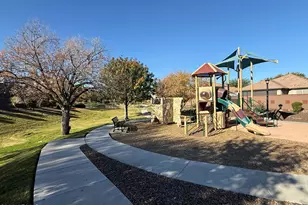 836 E Gary Ln, Phoenix, AZ 85042 - Photo 40