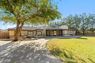 1345 E Ocotillo Rd, Phoenix, AZ 85014 - Photo 2