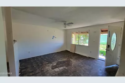 1607 N 62nd Avenue, Phoenix, AZ 85035 - Photo 2
