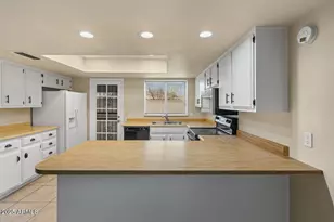 7120 W Sunnyslope Ln, Peoria, AZ 85345 - Photo 10