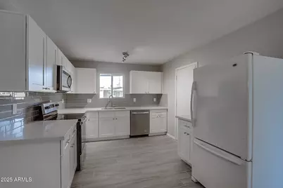 4249 W Townley Avenue, Phoenix, AZ 85051 - Photo 18