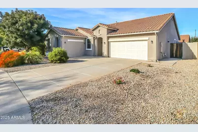 1866 E Ravenswood Drive E, Gilbert, AZ 85298 - Photo 2
