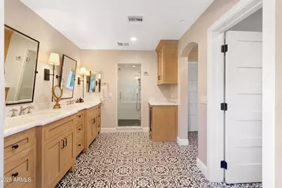 4021 E Hazelwood Street, Phoenix, AZ 85018 - Photo 16