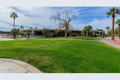 10023 W Pleasant Valley Road, Sun City, AZ 85351 - Photo 30