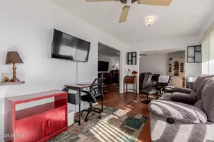 10023 W Pleasant Valley Rd, Sun City, AZ 85351 - Photo 10