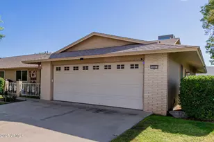 10023 W Pleasant Valley Rd, Sun City, AZ 85351 - Photo 2