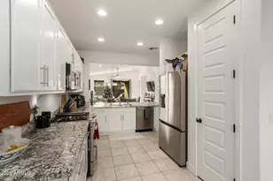 5070 N 79th Ln, Glendale, AZ 85303 - Photo 6