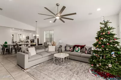 5070 N 79th Lane, Glendale, AZ 85303 - Photo 6