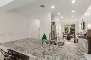 5070 N 79th Ln, Glendale, AZ 85303 - Photo 10