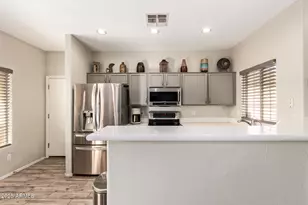 2052 N Holguin Way, Chandler, AZ 85225 - Photo 14