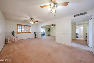 11040 W Salem Drive, Sun City, AZ 85351 - Photo 10