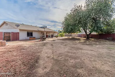 3158 W Celica Circle W, Phoenix, AZ 85053 - Photo 36