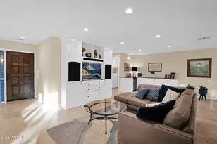 943 E Lois Ln, Phoenix, AZ 85020 - Photo 12